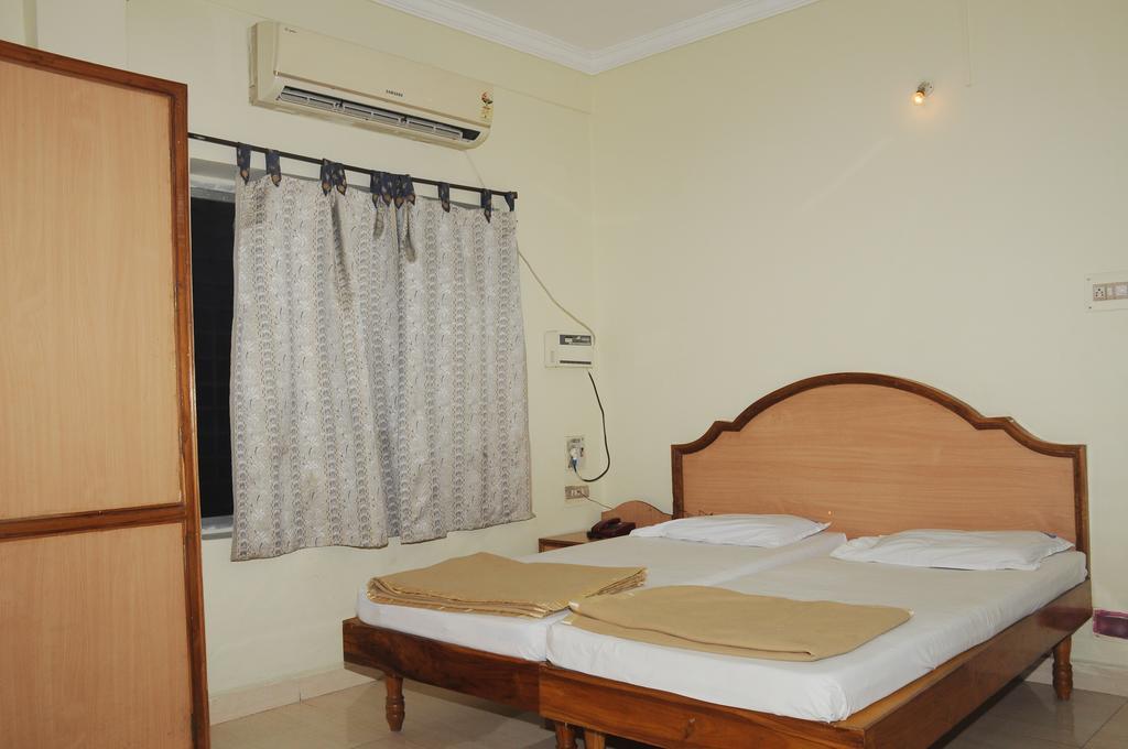 Hotel Agarala Residency Tirupati Cameră foto