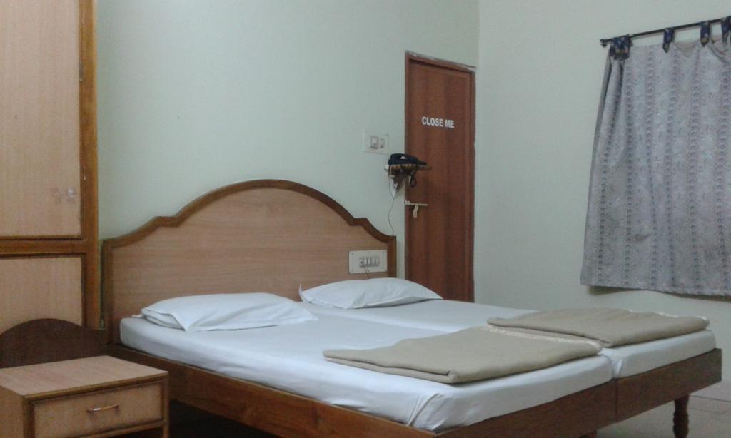 Hotel Agarala Residency Tirupati Cameră foto