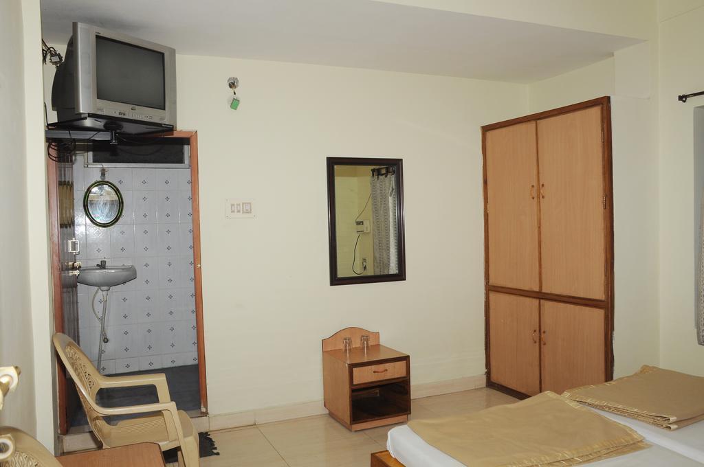Hotel Agarala Residency Tirupati Cameră foto